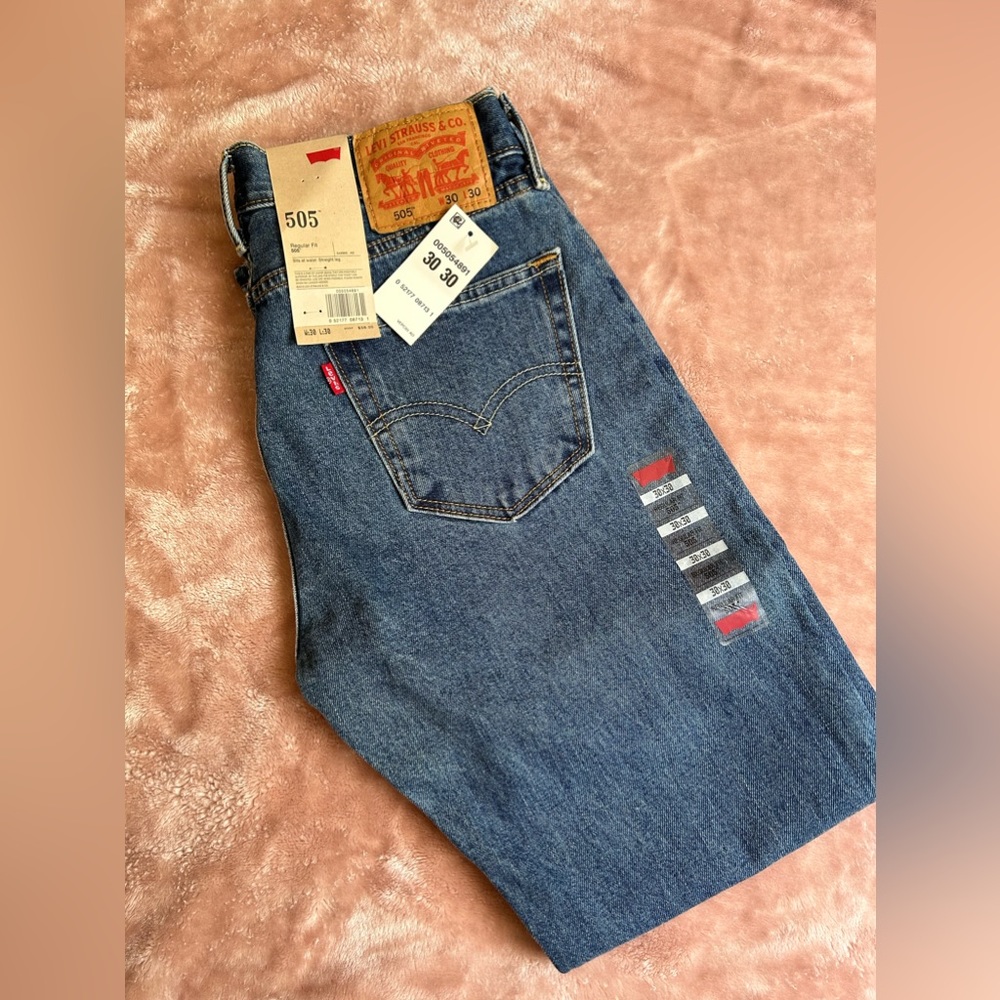 Levi Men’s 505 Regular Fit